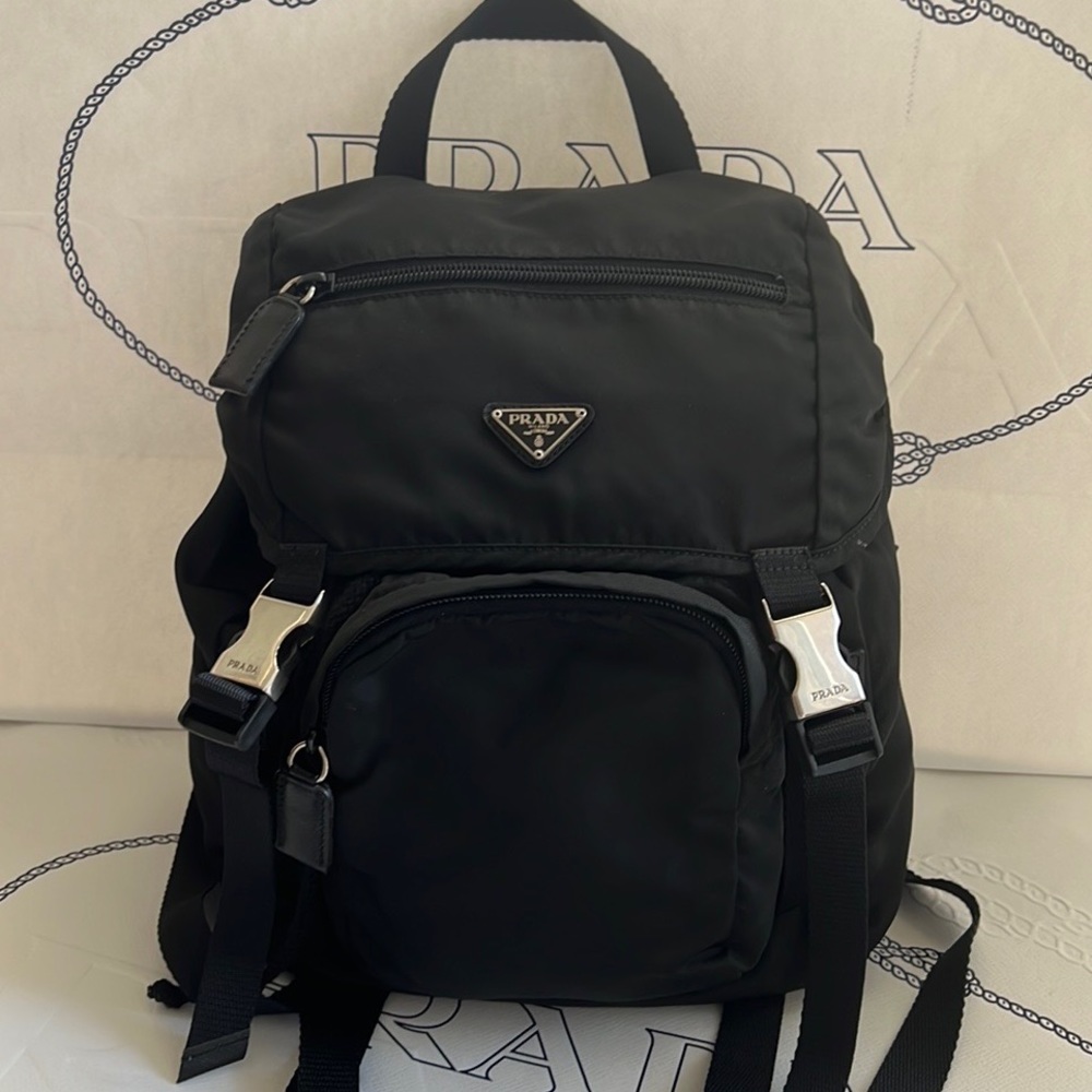 ❤️‍🔥 PRADA Cute Vintage Black Mini Backpack